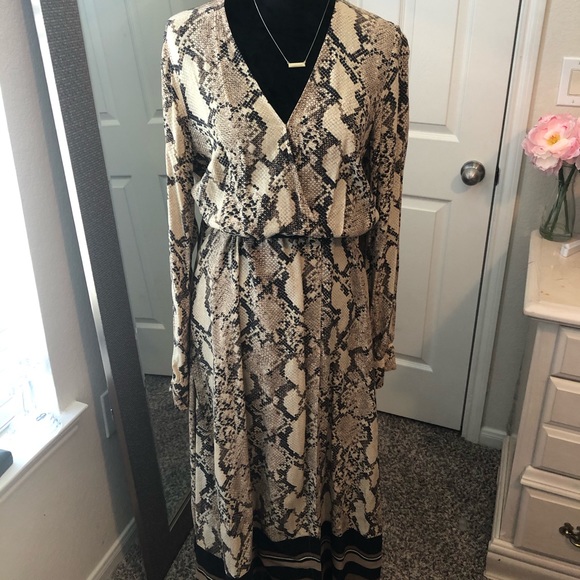 Python Print Midi Dress - Picture 2 of 3